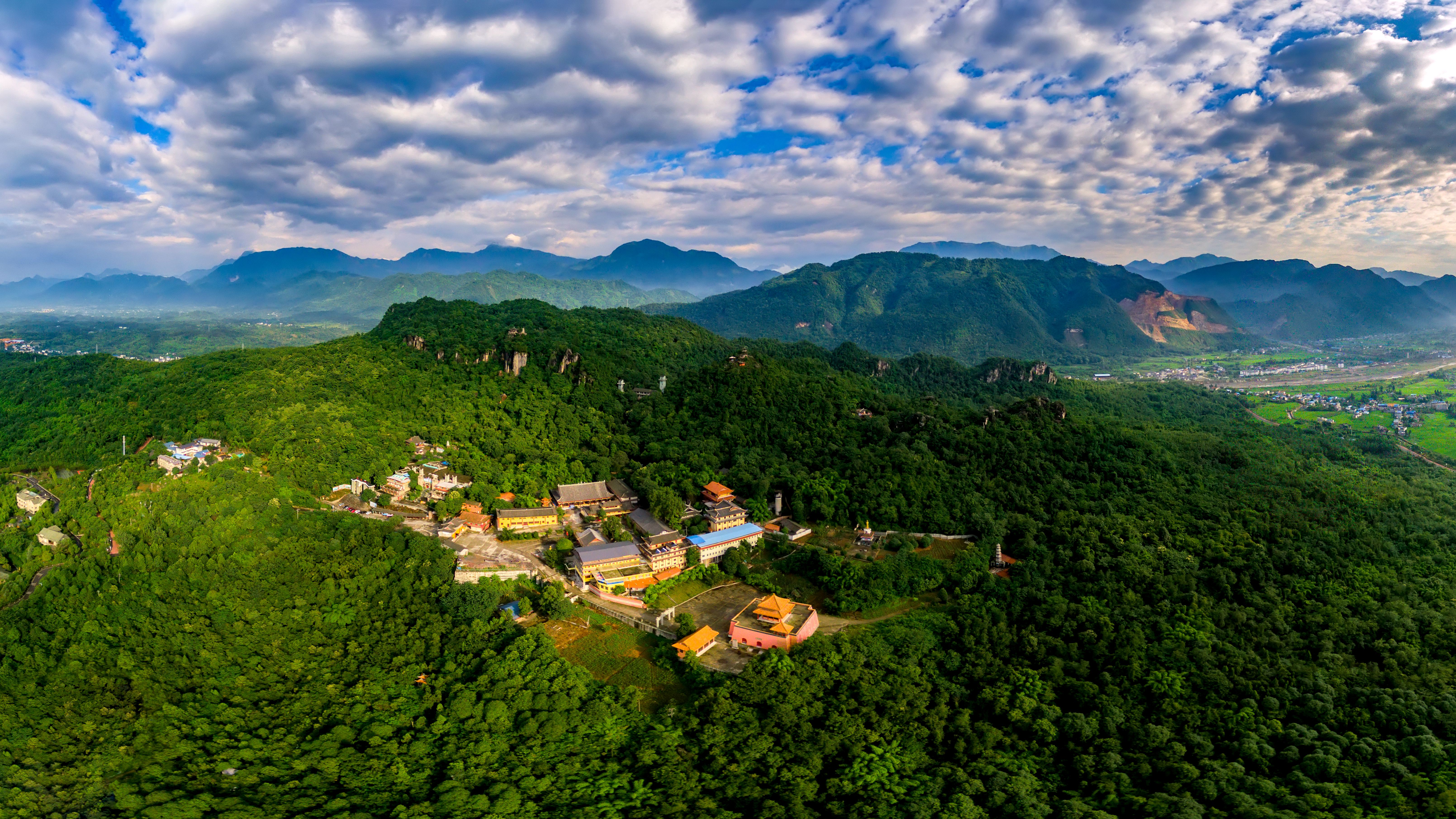 景区电子导览_景区回应潜水员疑遭攻击_景区：